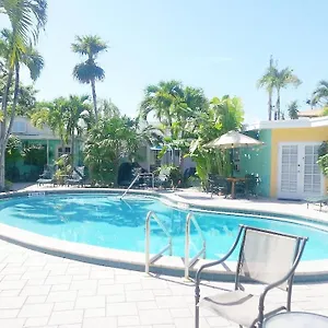 Alexander Palms Court - No Hidden Fees! Pensión